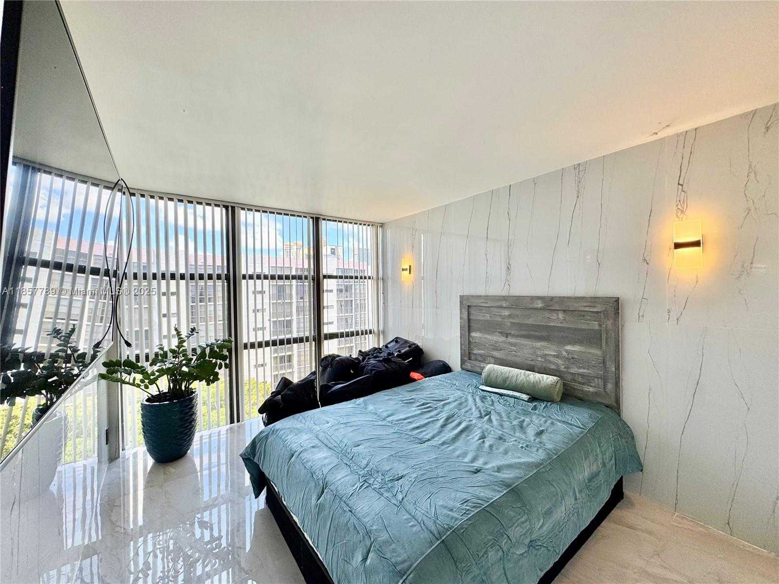 Small Image of 17011 NORTH BAY RD #902, Sunny Isles Beach Number 17