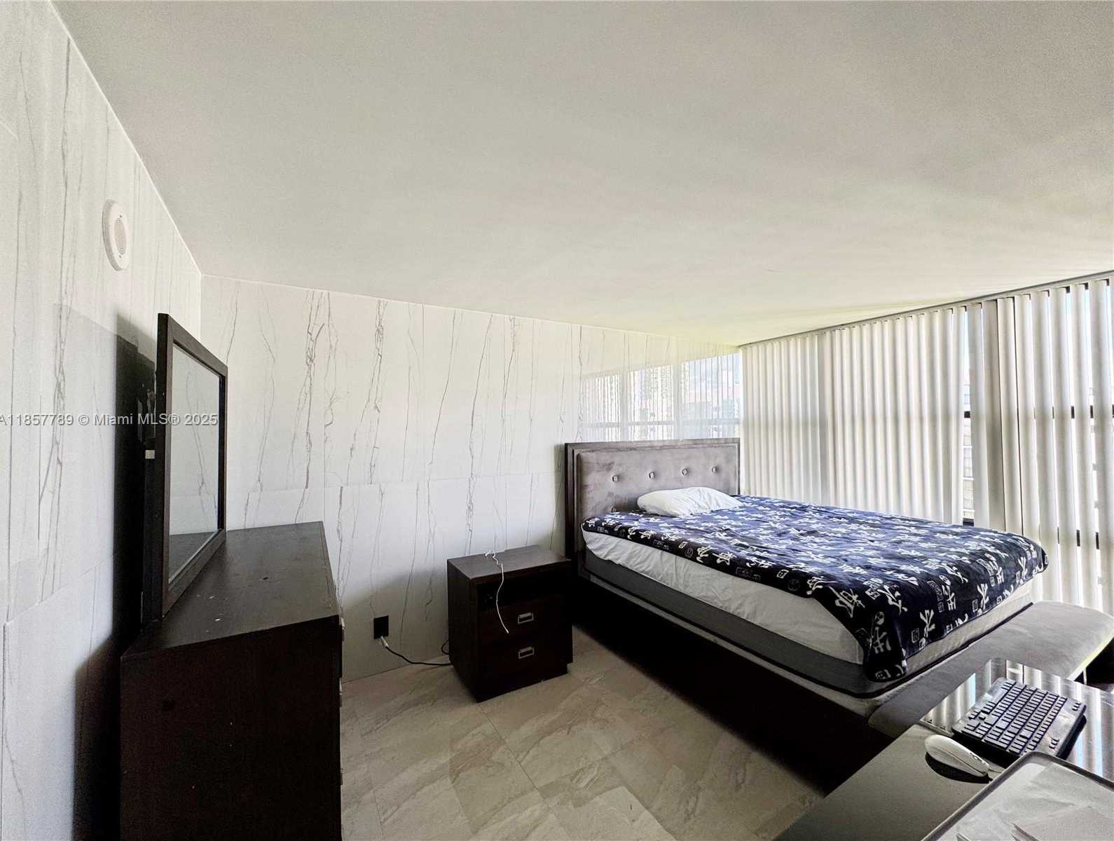 Small Image of 17011 NORTH BAY RD #902, Sunny Isles Beach Number 19