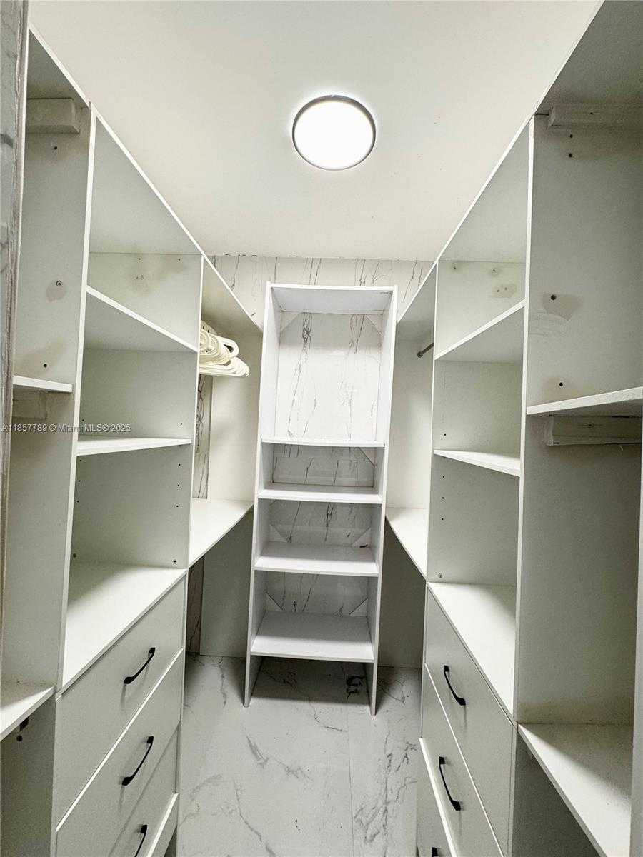 Small Image of 17011 NORTH BAY RD #902, Sunny Isles Beach Number 24
