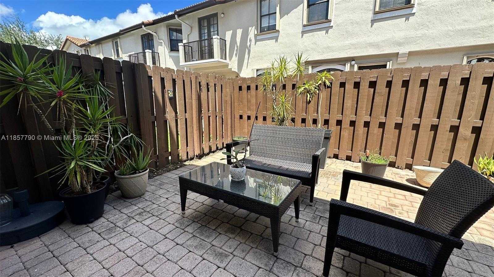 Small Image of 3173 NORTH WEST 102ND PATH #3173, Doral Number 12