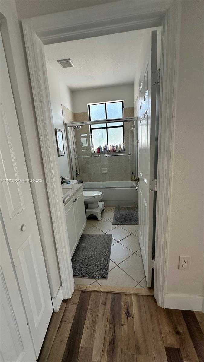Small Image of 3173 NORTH WEST 102ND PATH #3173, Doral Number 18