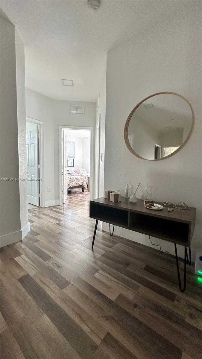 Small Image of 3173 NORTH WEST 102ND PATH #3173, Doral Number 21
