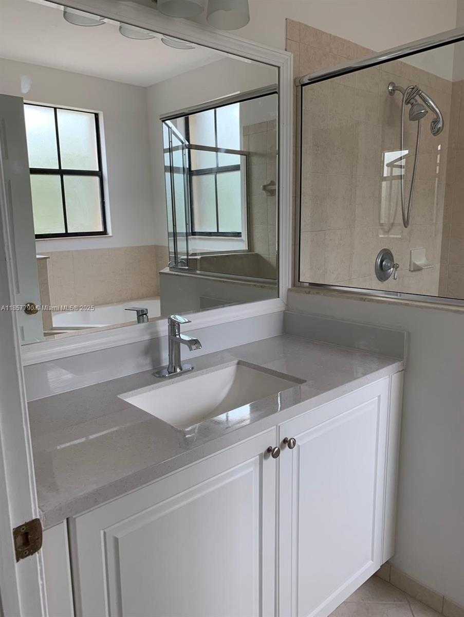 Small Image of 3173 NORTH WEST 102ND PATH #3173, Doral Number 27