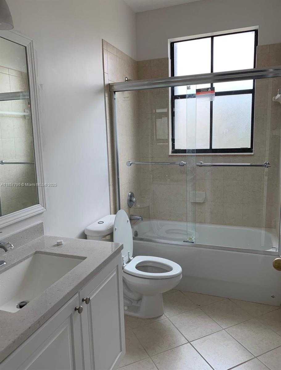 Small Image of 3173 NORTH WEST 102ND PATH #3173, Doral Number 31