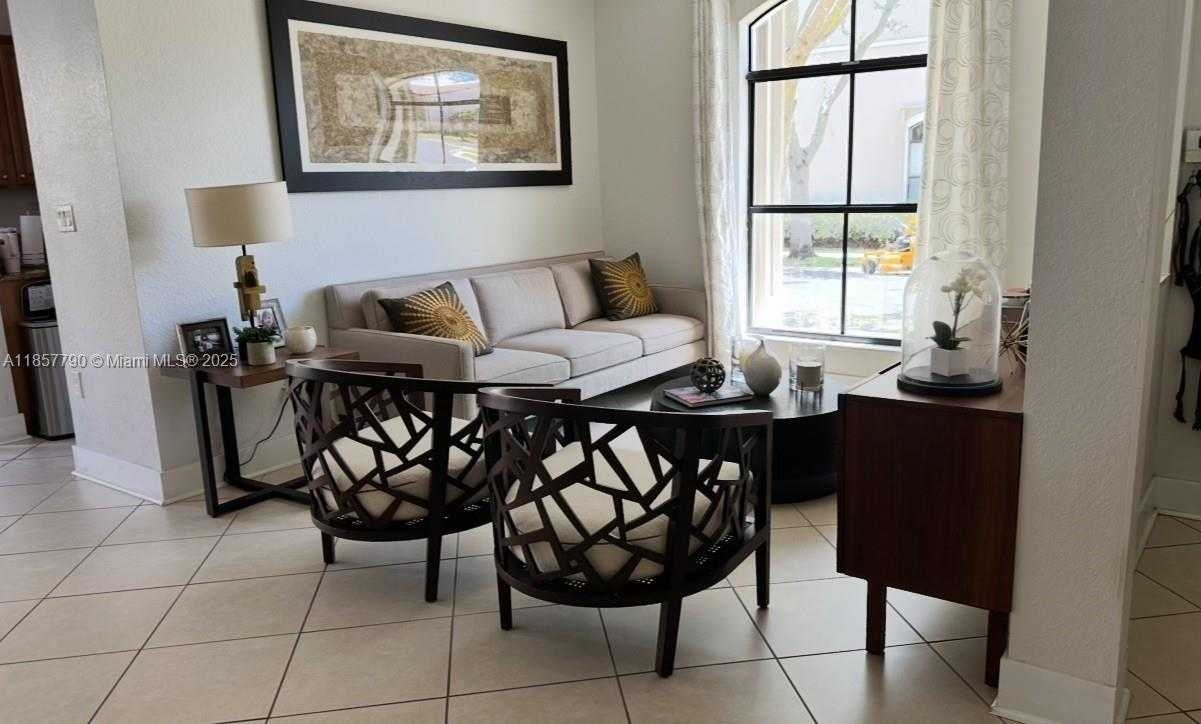 Small Image of 3173 NORTH WEST 102ND PATH #3173, Doral Number 8