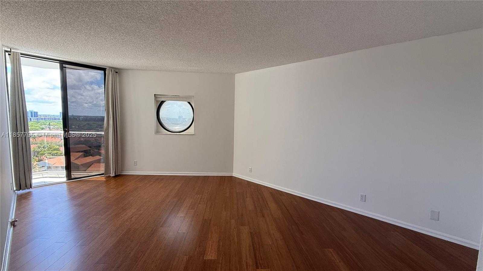 Small Image of 3610 YACHT CLUB DR #1214, Aventura Number 10