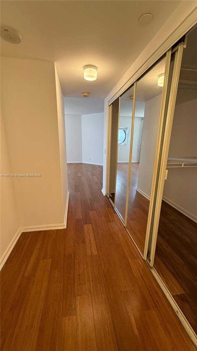 Small Image of 3610 YACHT CLUB DR #1214, Aventura Number 12