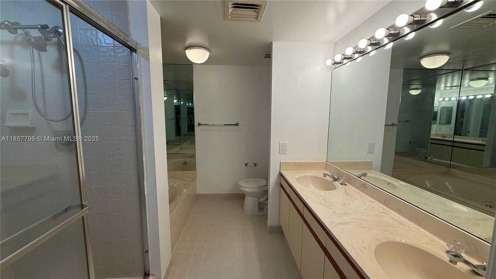 Small Image of 3610 YACHT CLUB DR #1214, Aventura Number 13