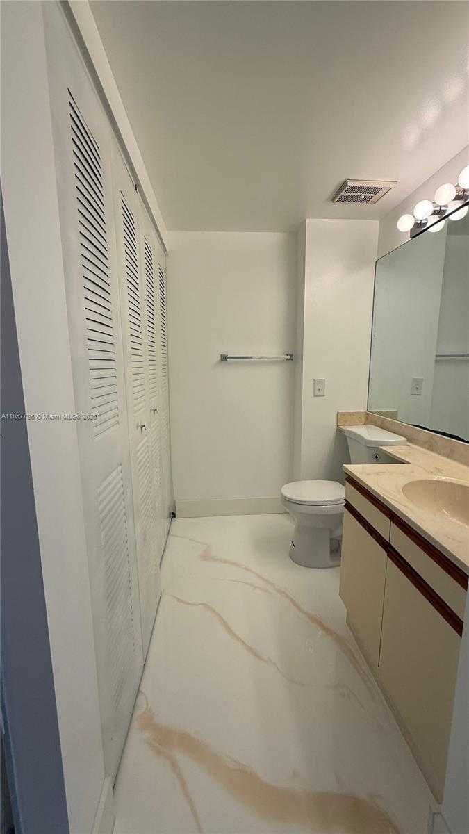Small Image of 3610 YACHT CLUB DR #1214, Aventura Number 16