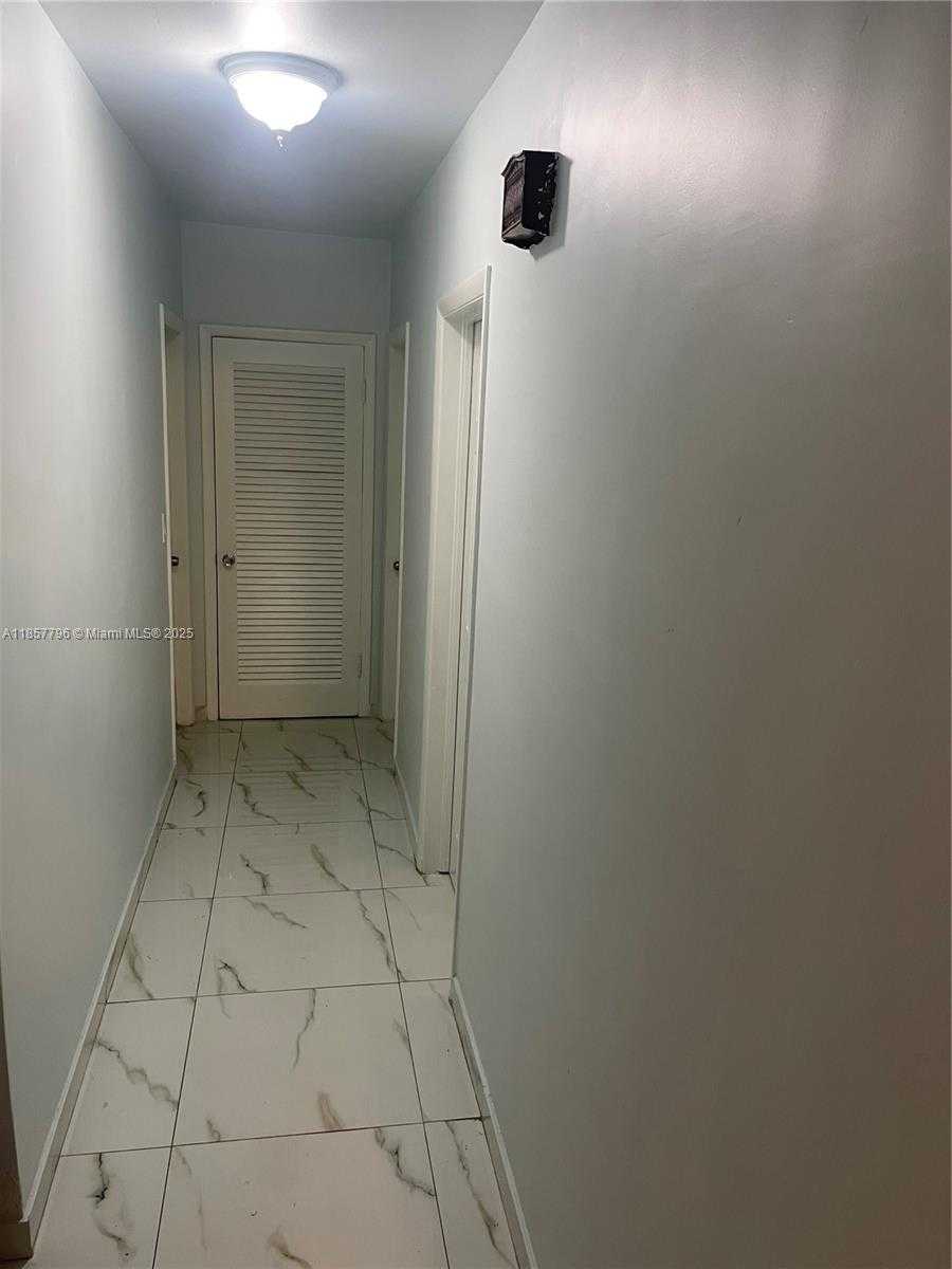 Imagen de Pequeño Objeto