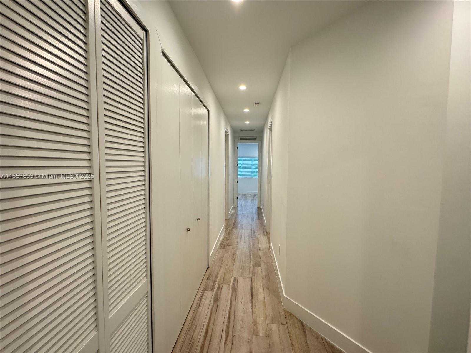 Small Image of 2933 SOUTH WEST 27TH TER, Miami Number 25