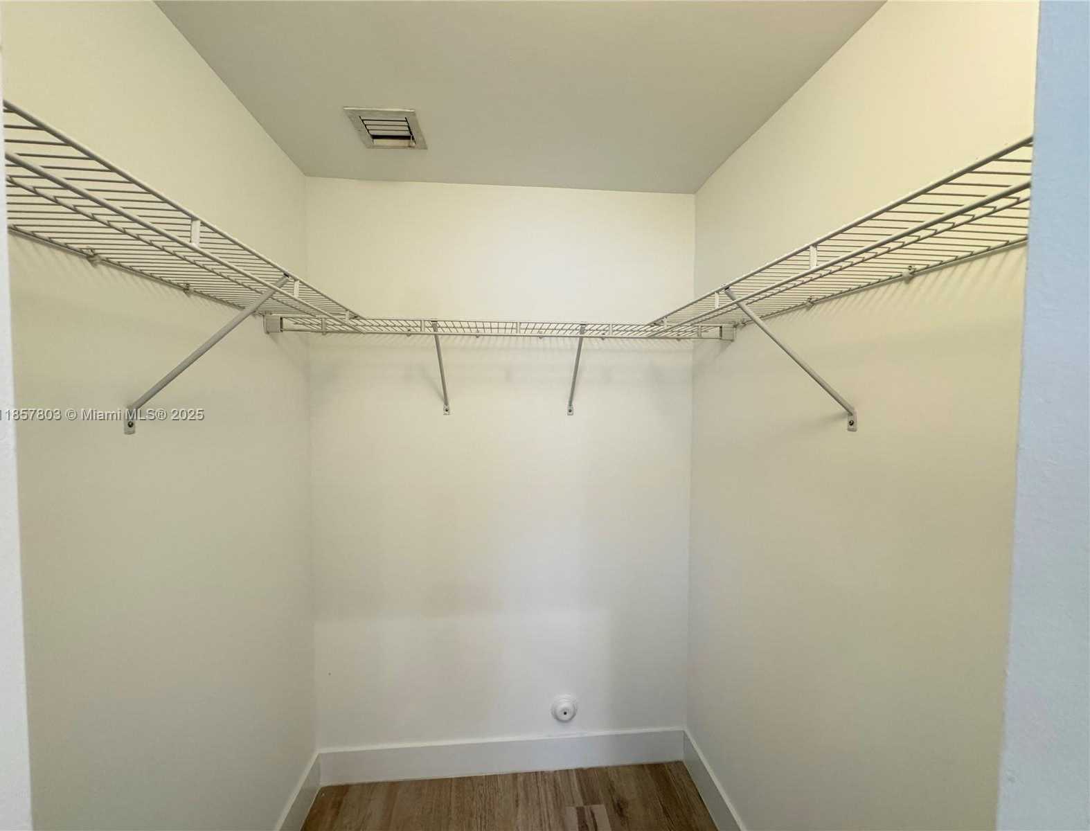 Small Image of 2933 SOUTH WEST 27TH TER, Miami Number 33