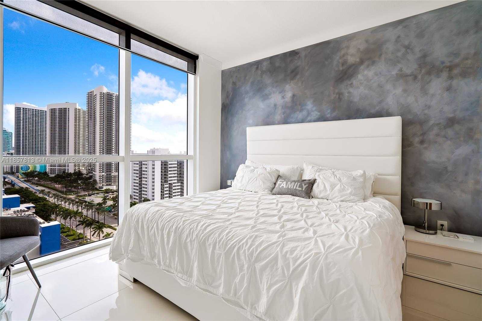Small Image of 1945 SOUTH OCEAN DR #1711, Hallandale Beach Number 11