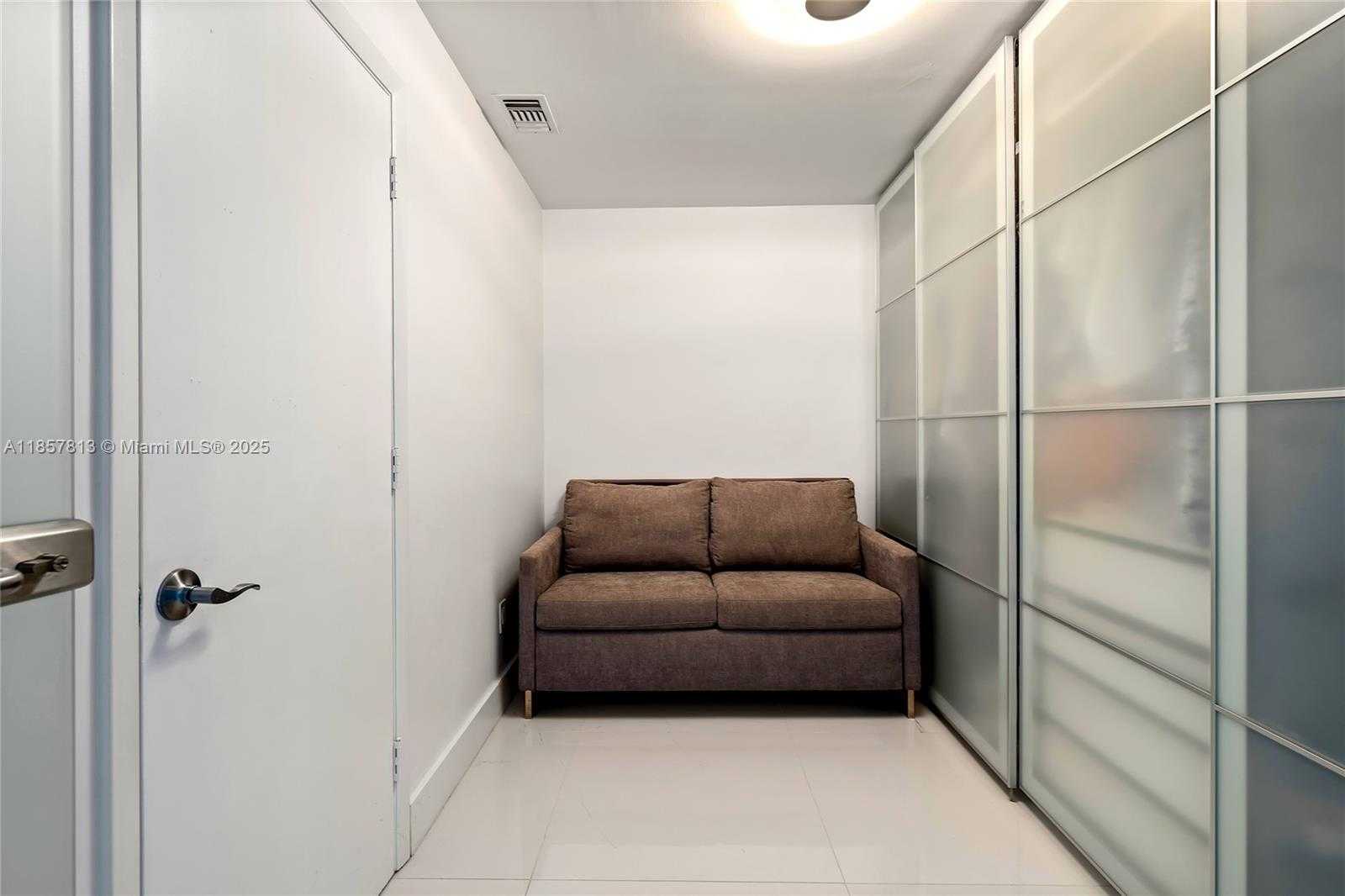 Small Image of 1945 SOUTH OCEAN DR #1711, Hallandale Beach Number 20
