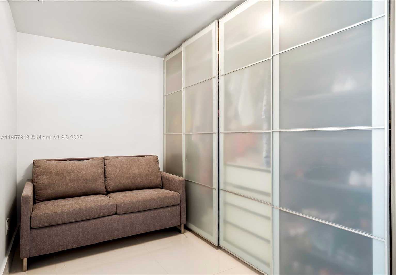 Small Image of 1945 SOUTH OCEAN DR #1711, Hallandale Beach Number 21