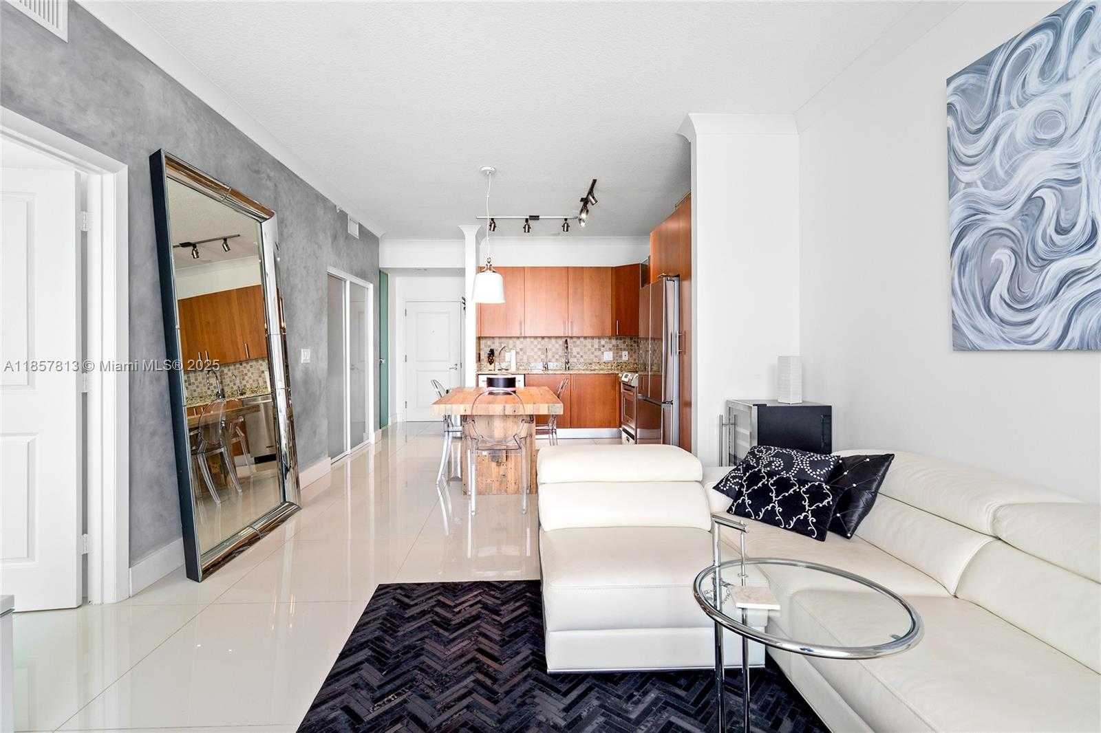 Small Image of 1945 SOUTH OCEAN DR #1711, Hallandale Beach Number 4