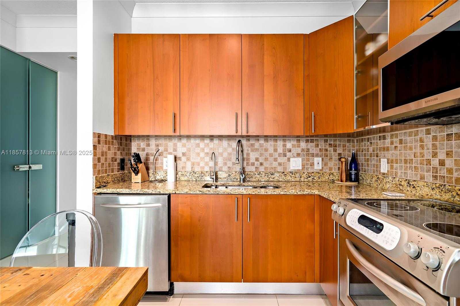 Small Image of 1945 SOUTH OCEAN DR #1711, Hallandale Beach Number 9