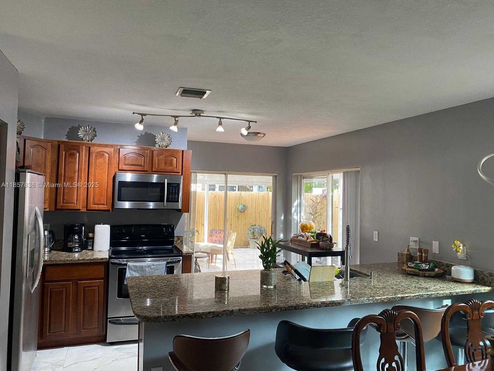 Small Image of 9051 SOUTH WEST 215TH TER, Cutler Bay Number 10