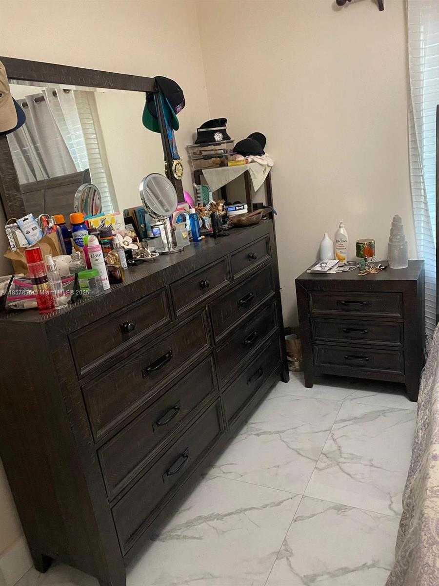 Small Image of 9051 SOUTH WEST 215TH TER, Cutler Bay Number 13