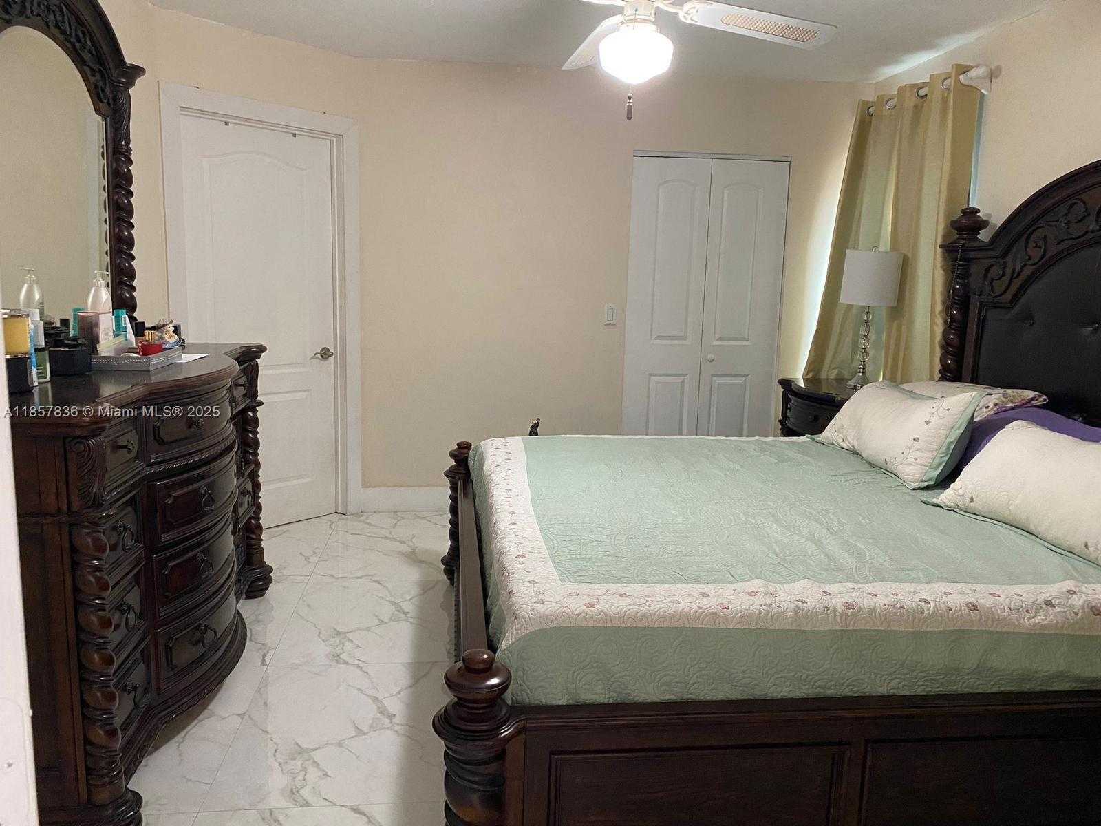 Small Image of 9051 SOUTH WEST 215TH TER, Cutler Bay Number 23