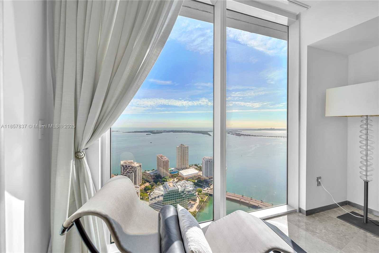 Small Image of 495 BRICKELL AVE #5302, Miami Number 11
