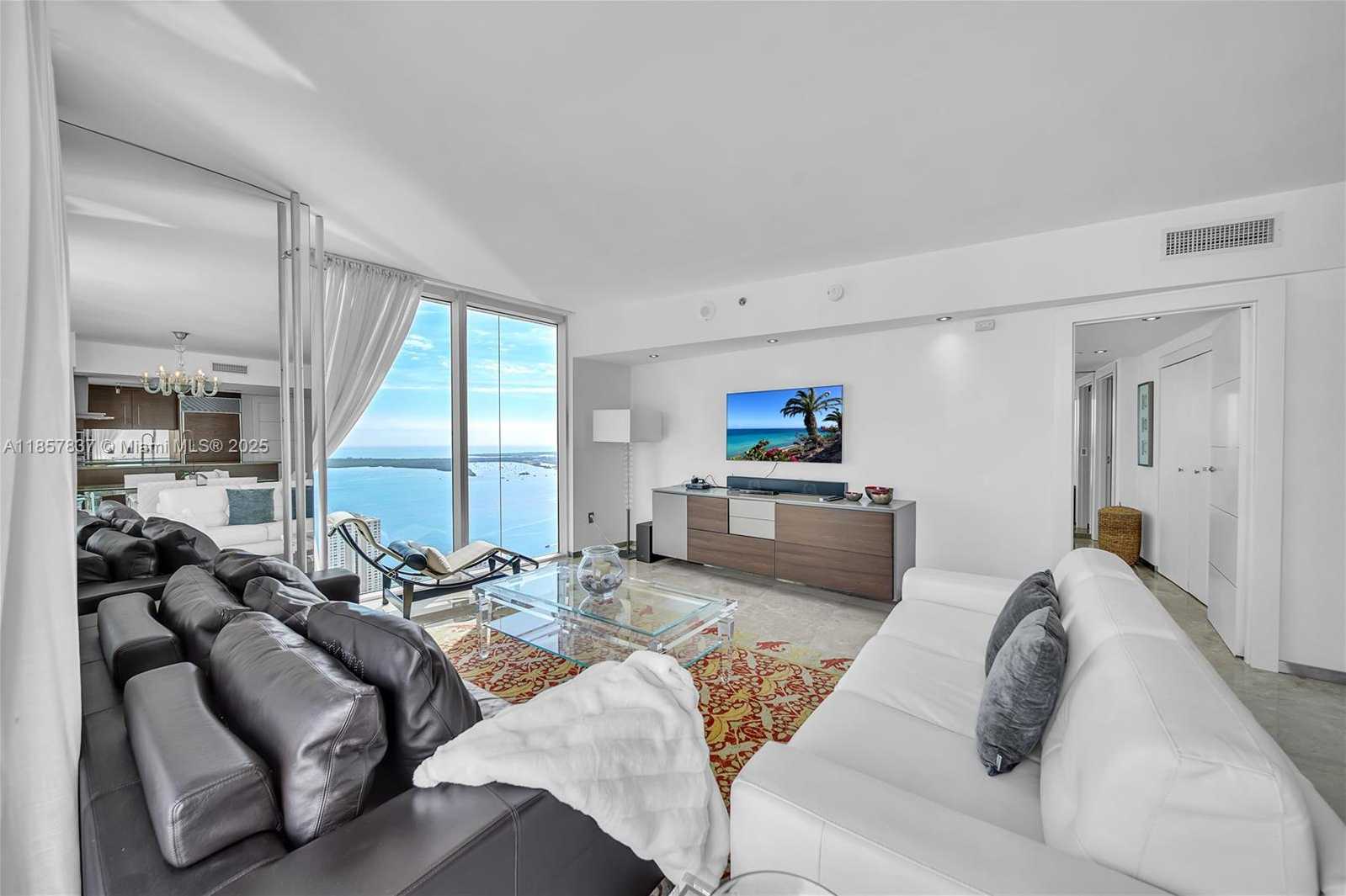 Small Image of 495 BRICKELL AVE #5302, Miami Number 12
