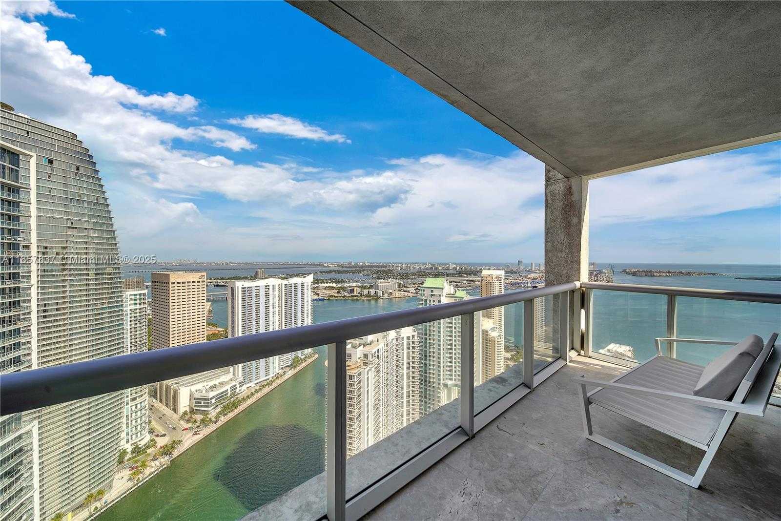 Small Image of 495 BRICKELL AVE #5302, Miami Number 21