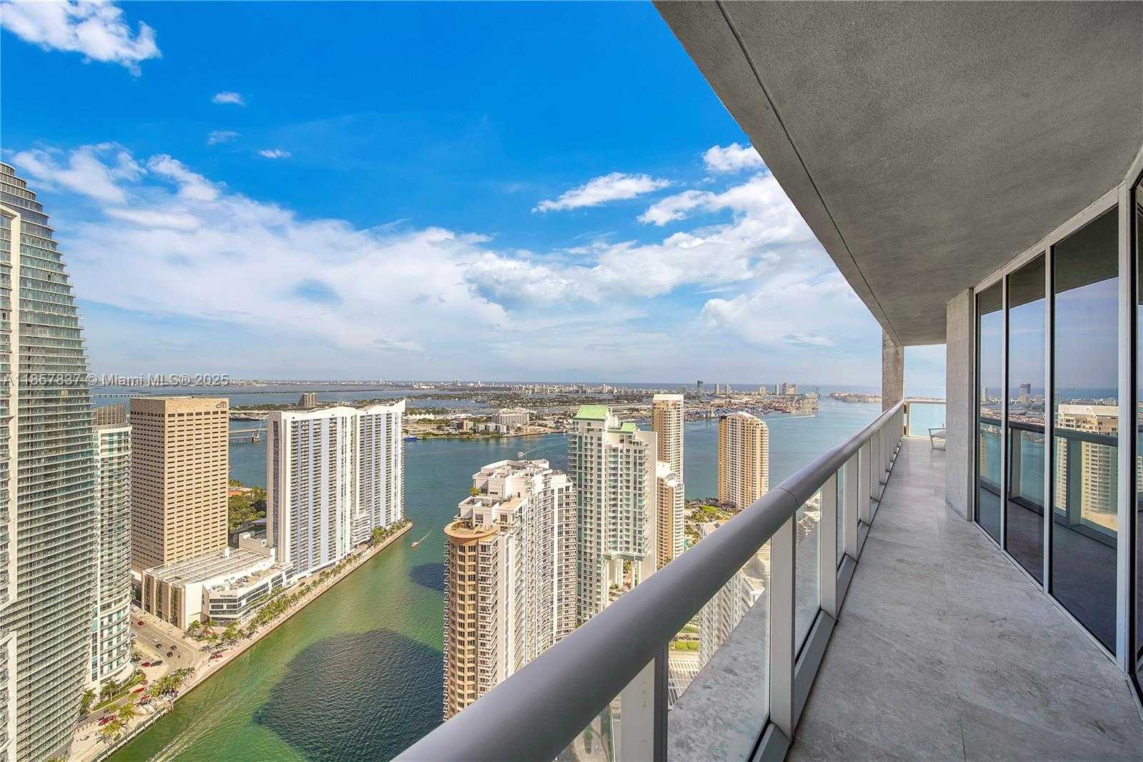Small Image of 495 BRICKELL AVE #5302, Miami Number 23