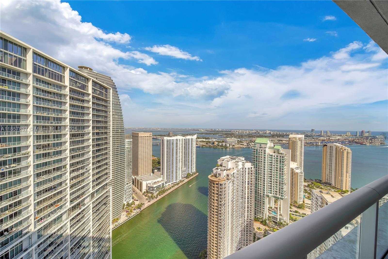 Small Image of 495 BRICKELL AVE #5302, Miami Number 26