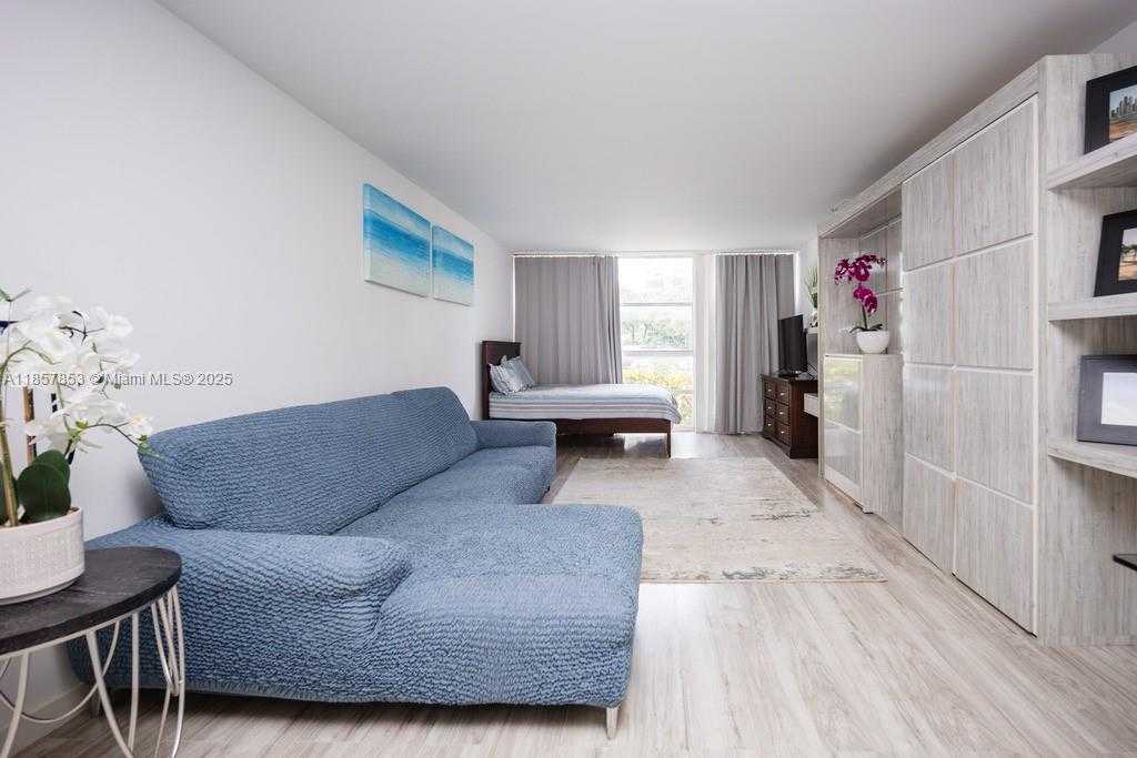 Small Image of 501 THREE ISLANDS BLVD #117, Hallandale Beach Number 10