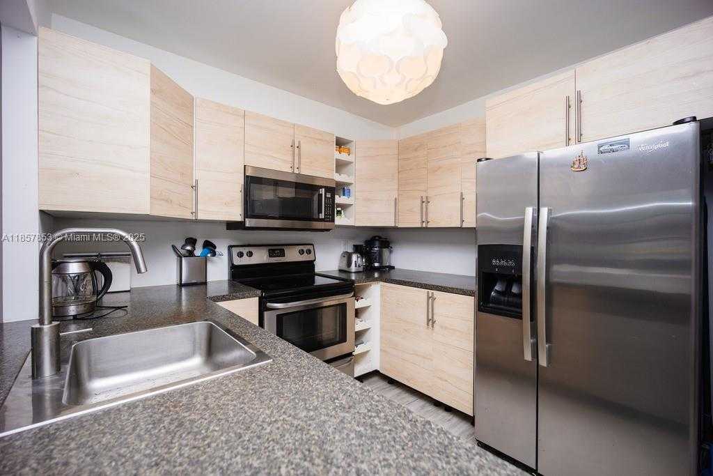 Small Image of 501 THREE ISLANDS BLVD #117, Hallandale Beach Number 12