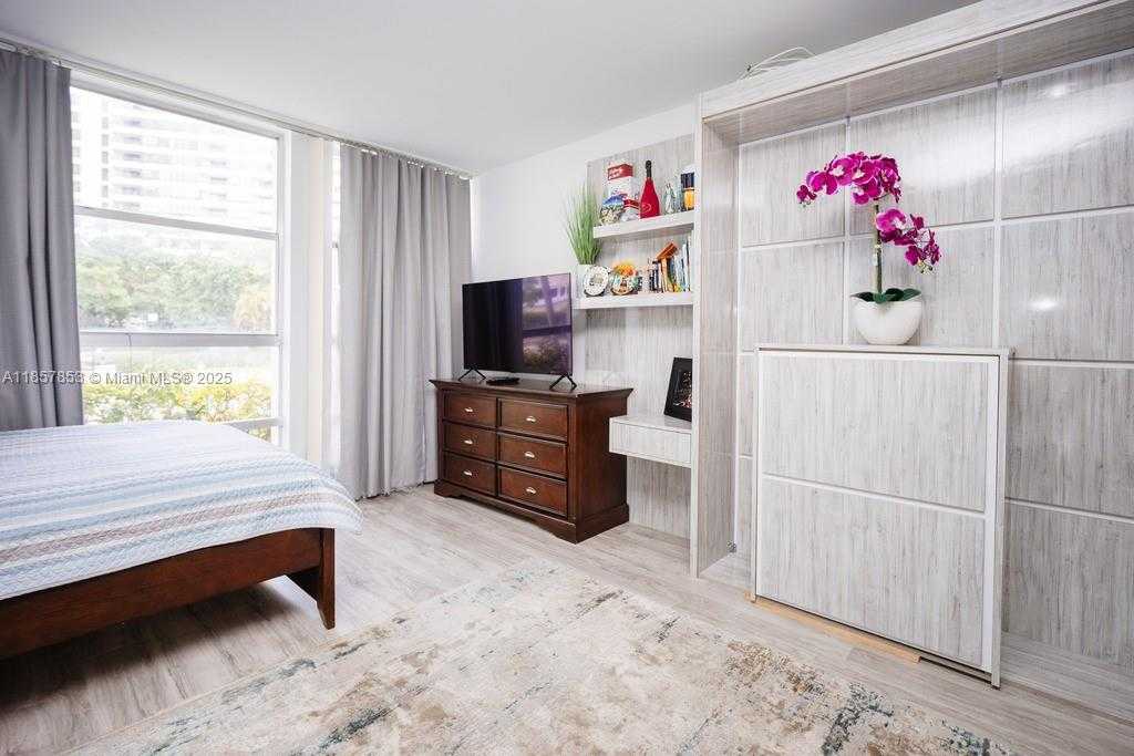 Small Image of 501 THREE ISLANDS BLVD #117, Hallandale Beach Number 18