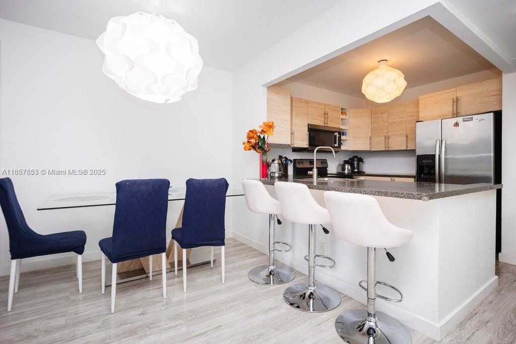 Small Image of 501 THREE ISLANDS BLVD #117, Hallandale Beach Number 20