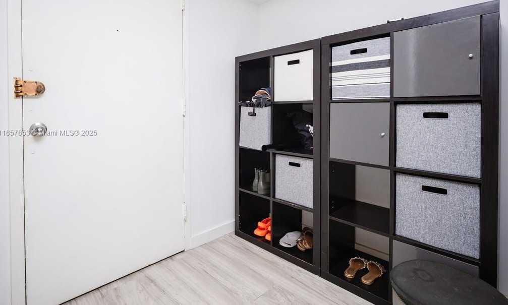 Small Image of 501 THREE ISLANDS BLVD #117, Hallandale Beach Number 21