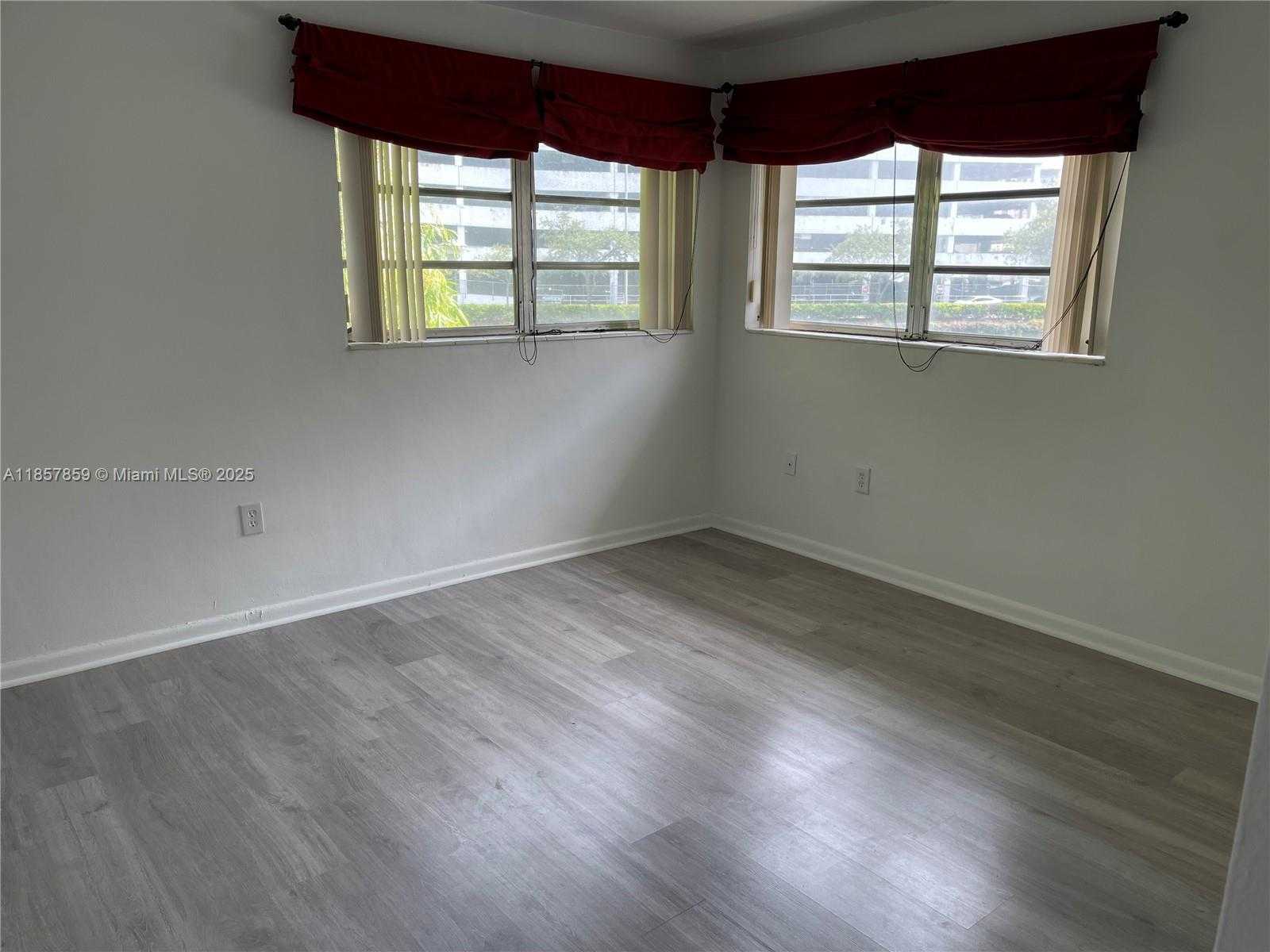Small Image of 7328 SOUTH WEST 82ND ST #B212, Miami Number 3