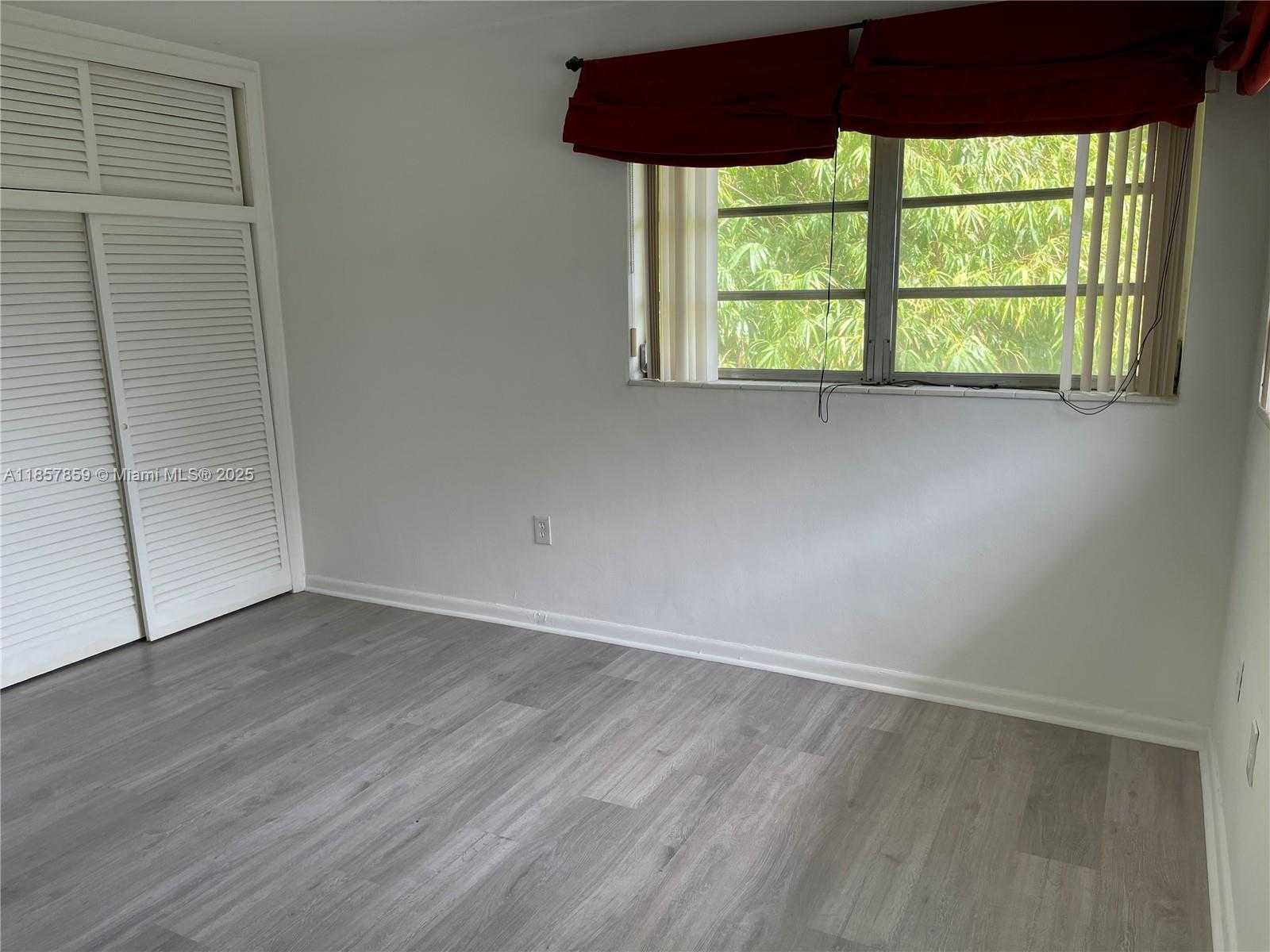 Small Image of 7328 SOUTH WEST 82ND ST #B212, Miami Number 4