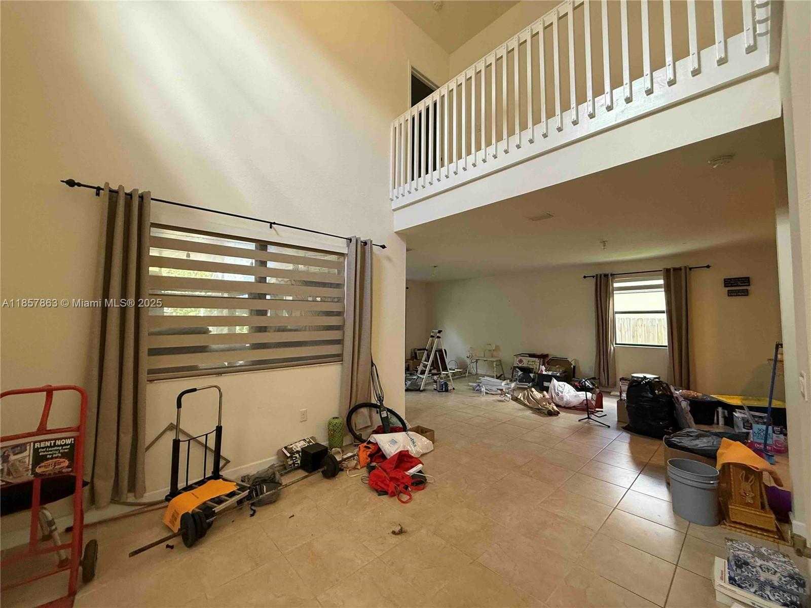 Small Image of 698 SOUTH EAST 34TH TER, Homestead Number 5