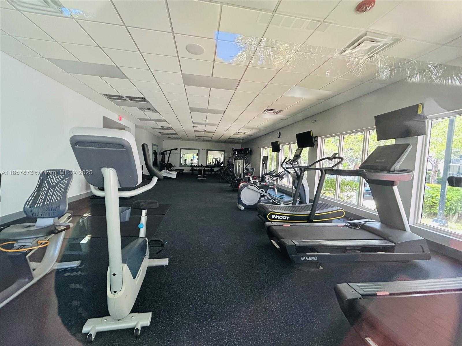 Small Image of 17021 NORTH BAY RD #427-4, Sunny Isles Beach Number 41