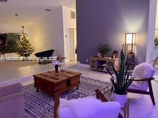 Small Image of Plantation Number 8