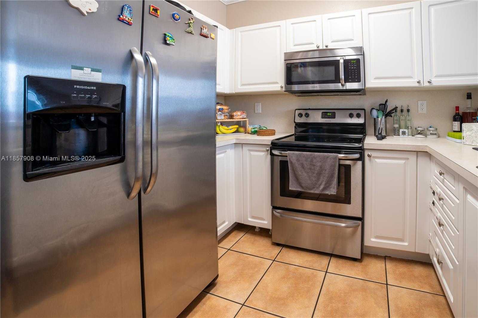 Small Image of 5580 NORTH WEST 107TH AVE #1204, Doral Number 11