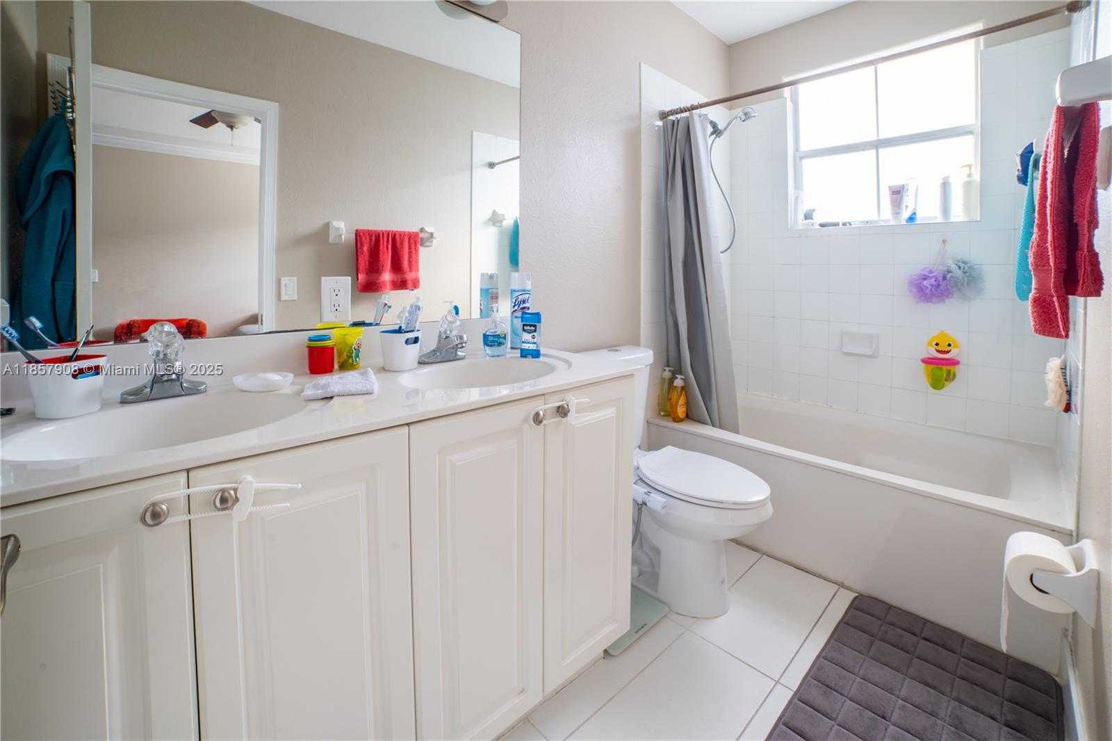 Small Image of 5580 NORTH WEST 107TH AVE #1204, Doral Number 14