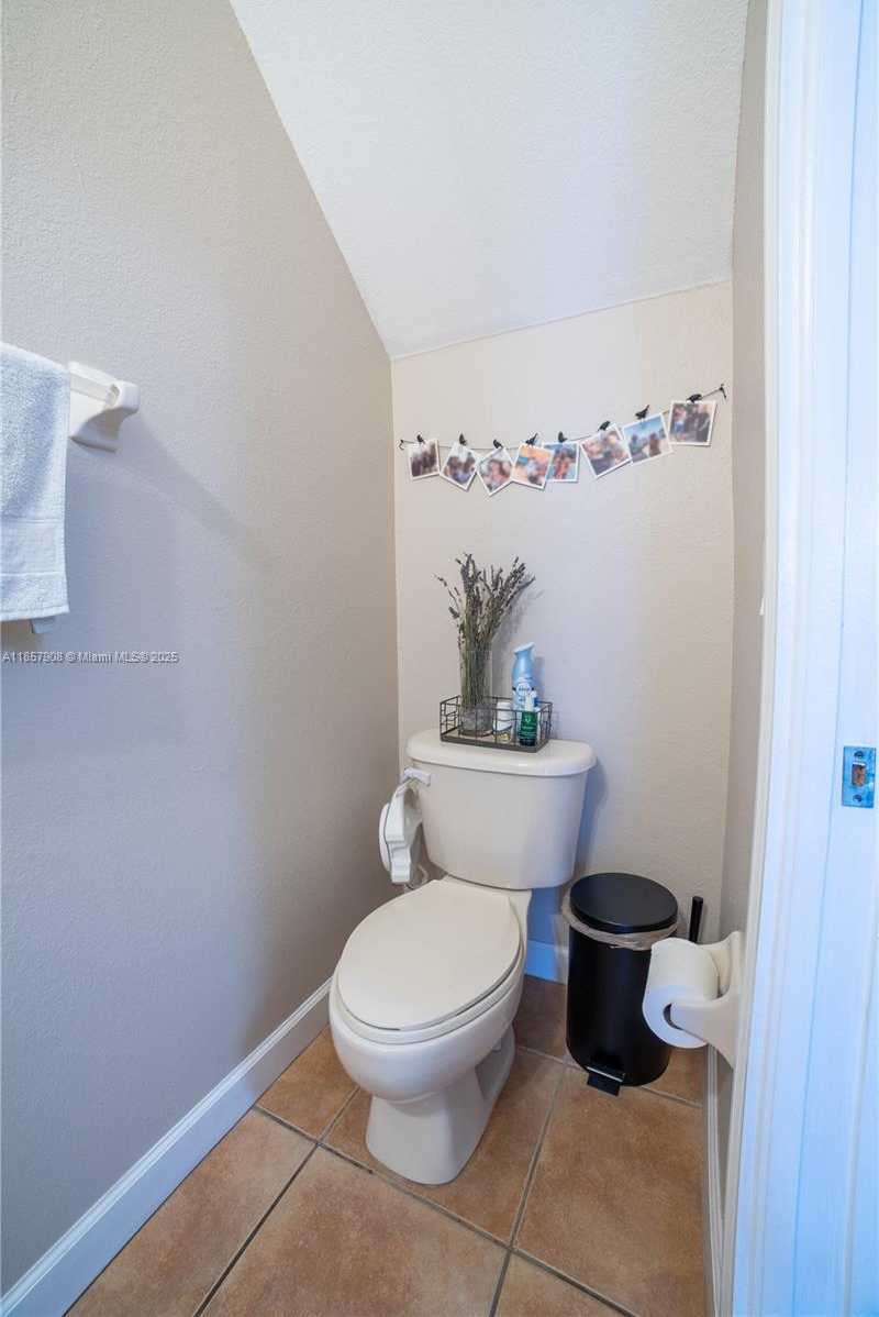 Small Image of 5580 NORTH WEST 107TH AVE #1204, Doral Number 22