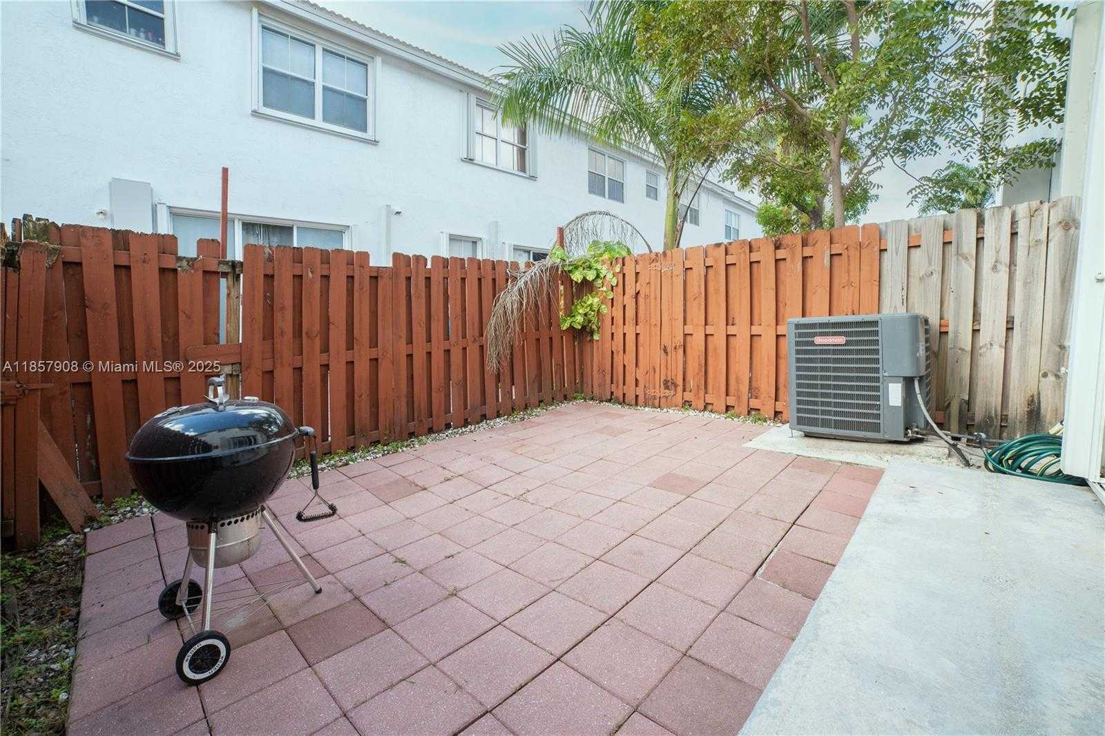 Small Image of 5580 NORTH WEST 107TH AVE #1204, Doral Number 24
