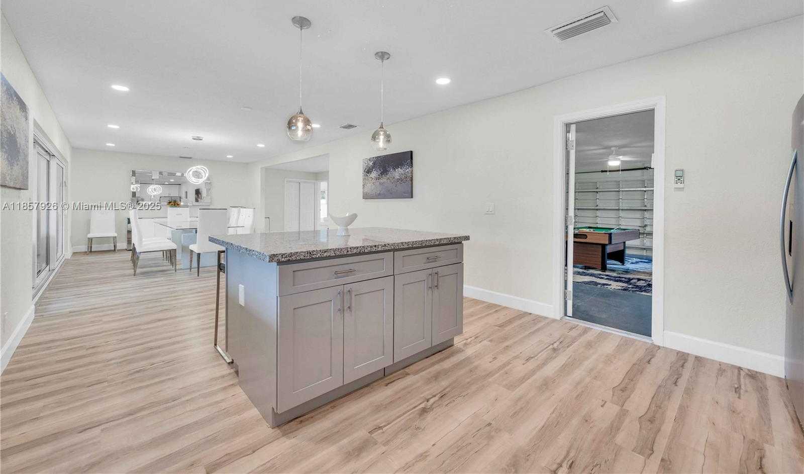 Small Image of 4901 WEST PARK RD, Hollywood Number 10