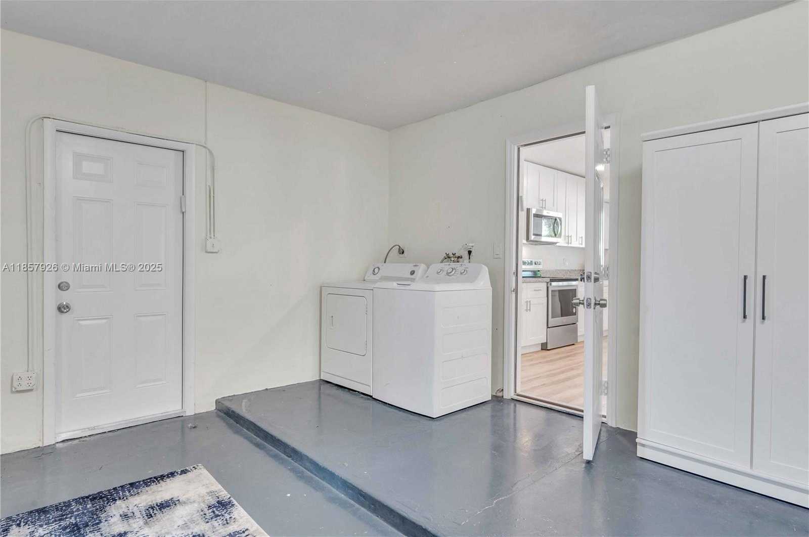 Small Image of 4901 WEST PARK RD, Hollywood Number 12