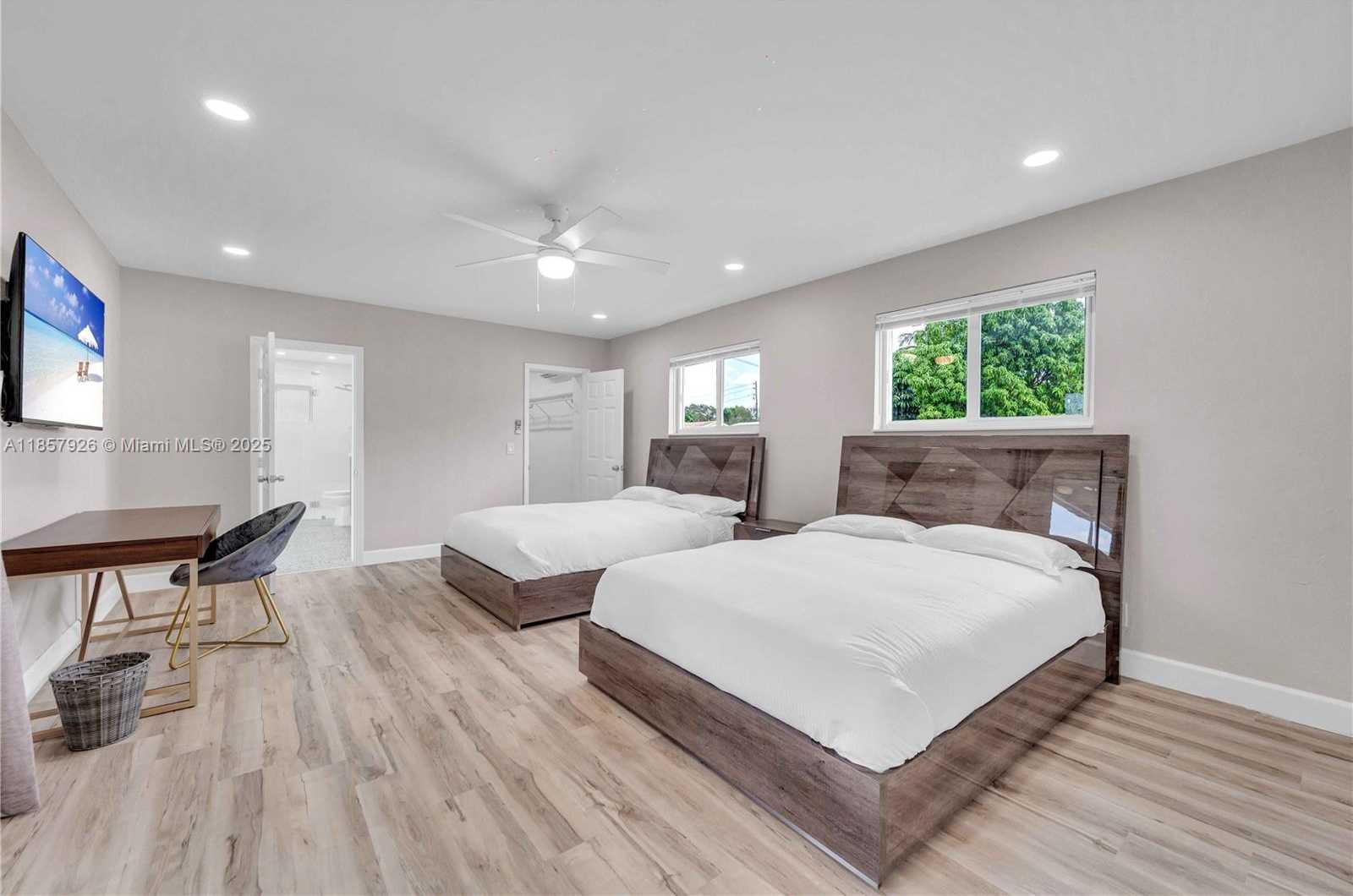 Small Image of 4901 WEST PARK RD, Hollywood Number 13