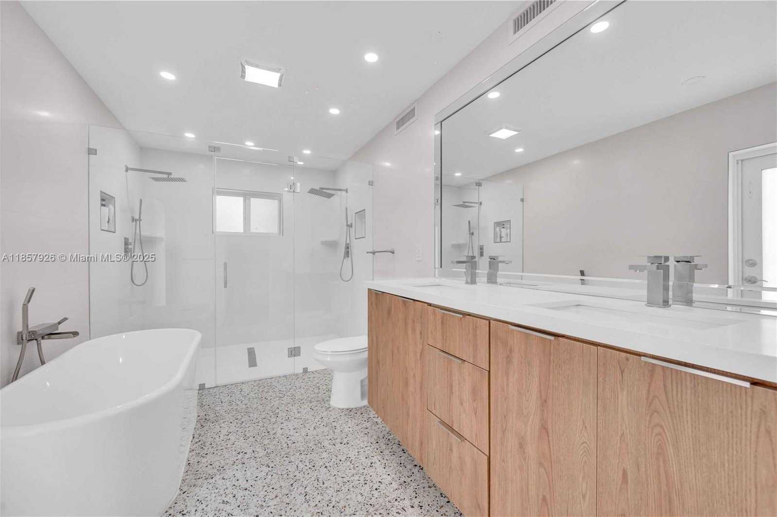 Small Image of 4901 WEST PARK RD, Hollywood Number 15