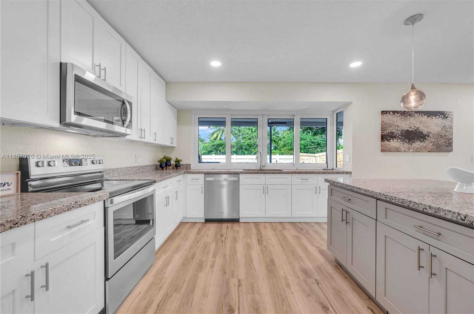 Small Image of 4901 WEST PARK RD, Hollywood Number 2