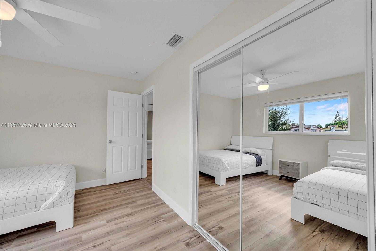 Small Image of 4901 WEST PARK RD, Hollywood Number 22