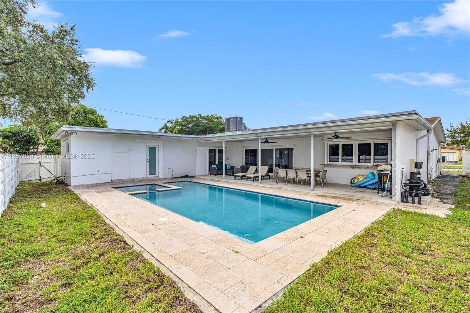 Small Image of 4901 WEST PARK RD, Hollywood Number 26